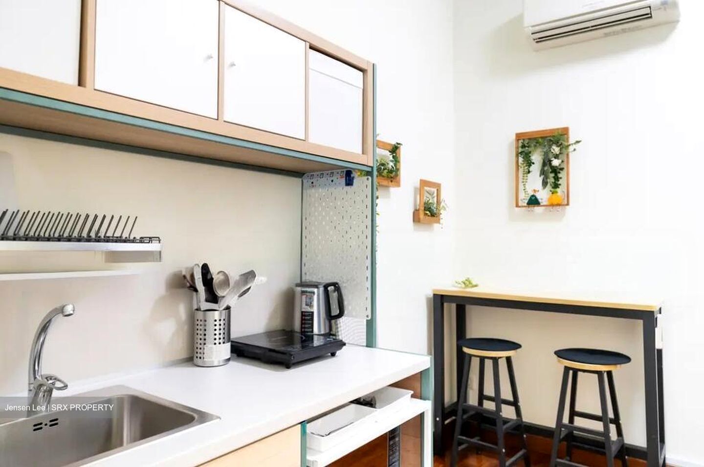Dmanor (D16), Terrace #508984601